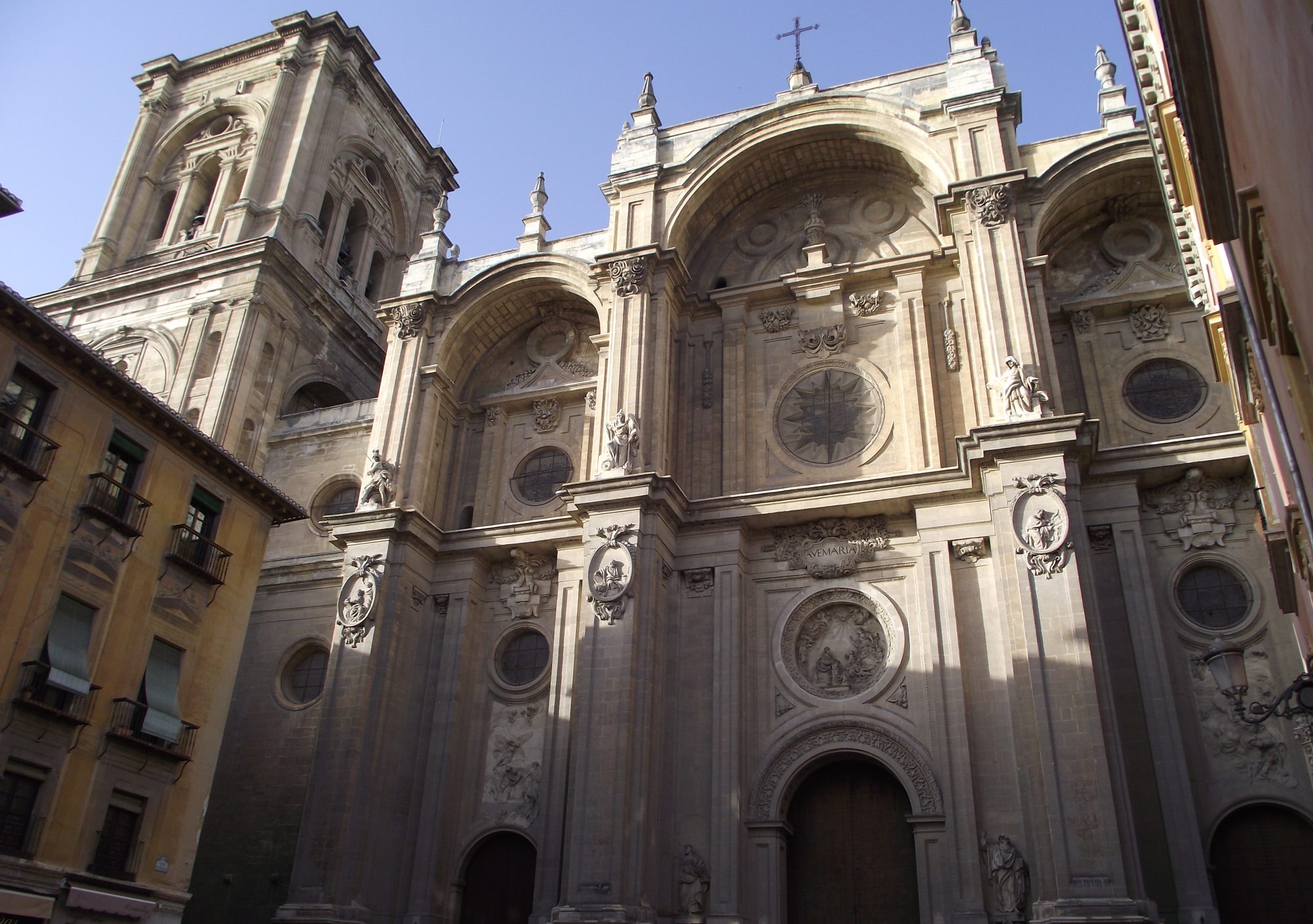 visitar la Catedral Capilla Real y Alcaicería Granada